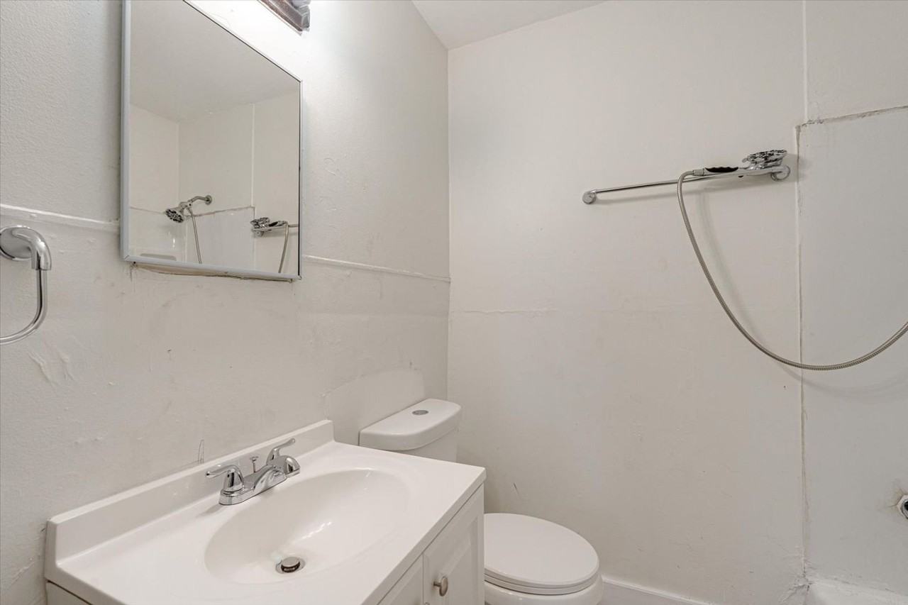 1615 Heather Street - Photo 3 of 16