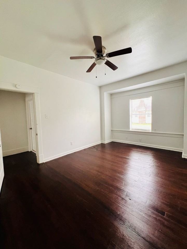3327 Procter St - Photo 3 of 7
