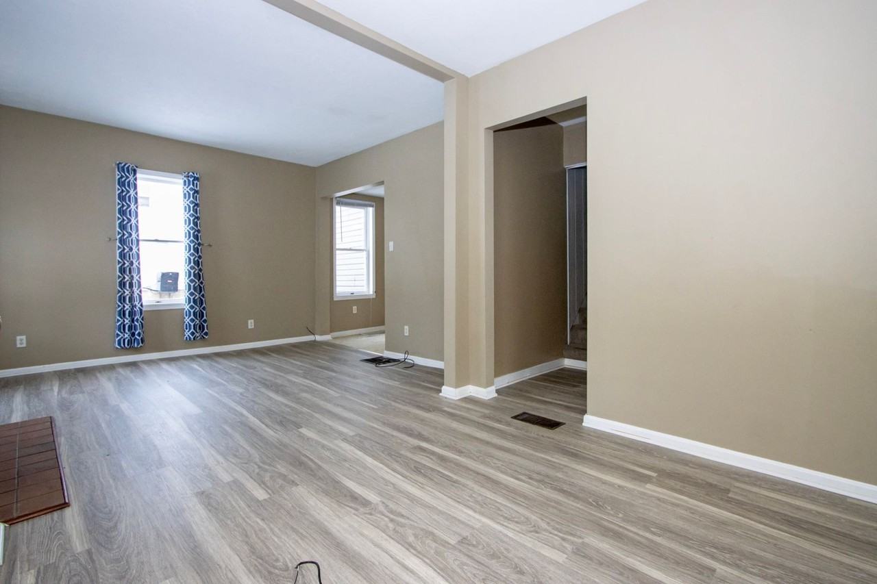 636 Western Dr - Photo 4 of 21