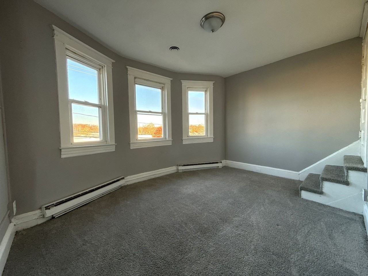 1309 Linden Avenue - Photo 2 of 12