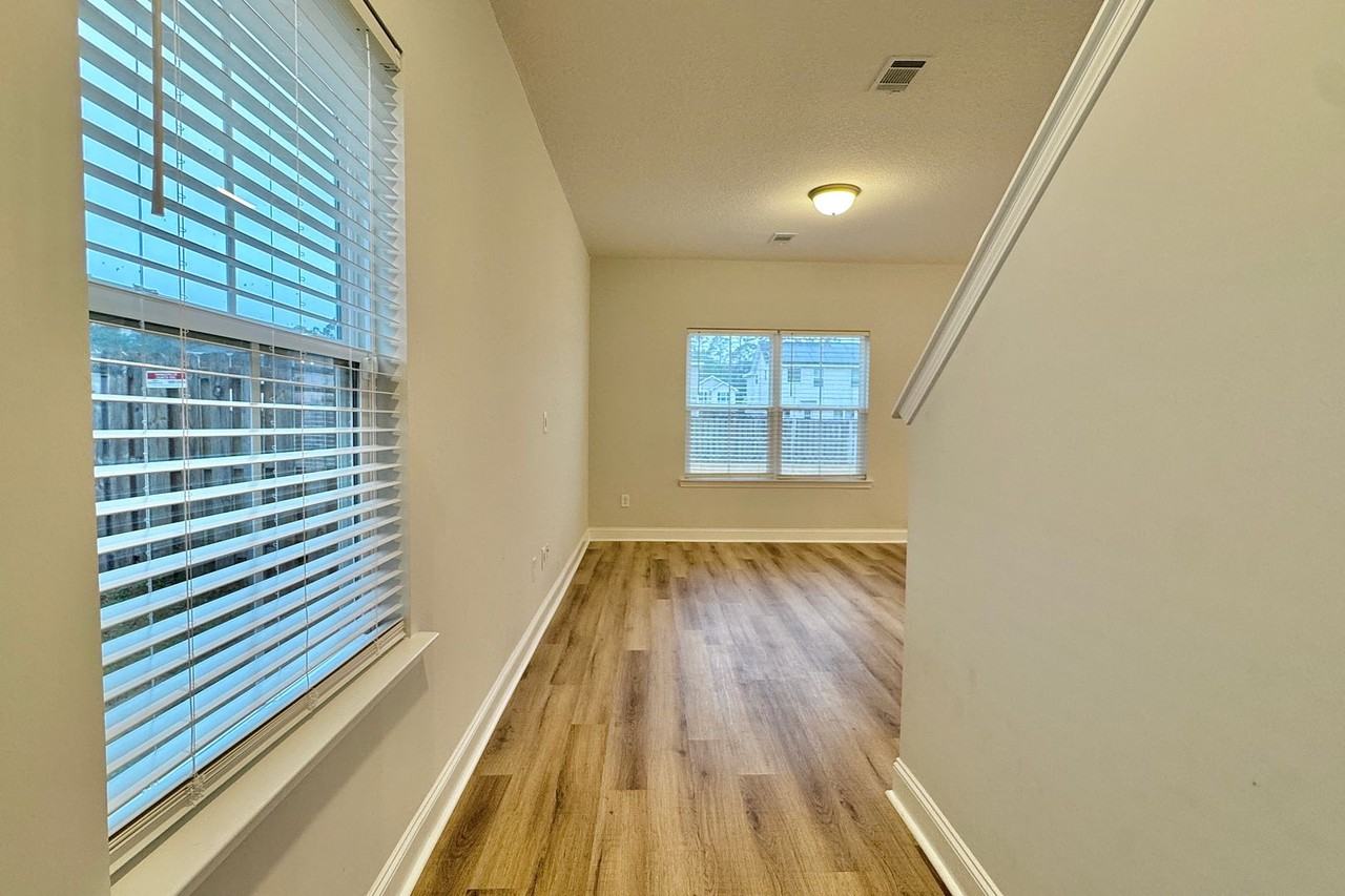 754 Grayson Ave - Photo 2 of 40