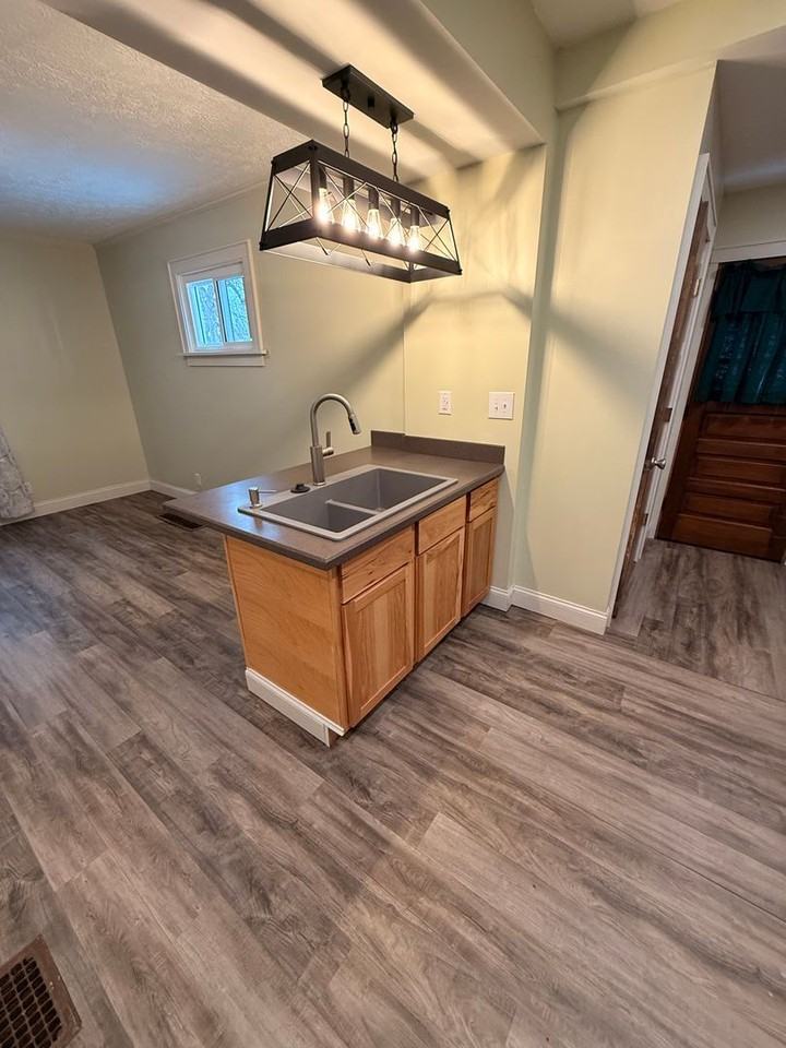 559 East Chestnut Street - Photo 7 of 23