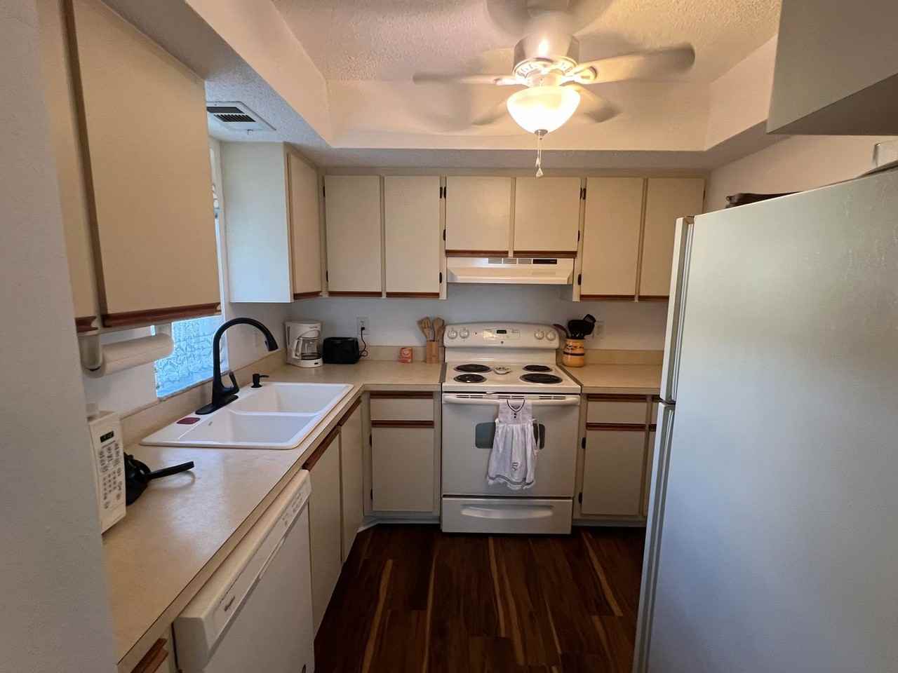 19505 Quesada Ave - Photo 3 of 12