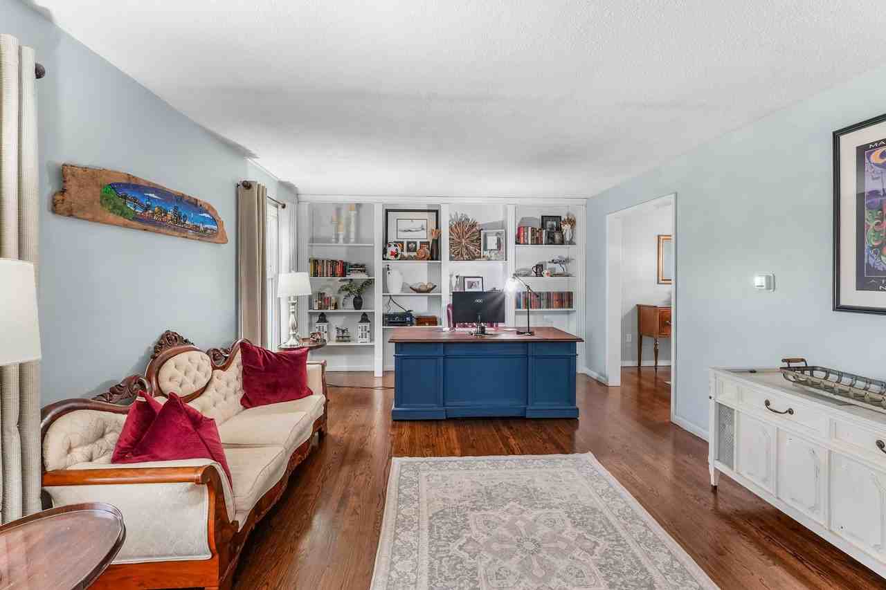 7228 Autumn Lane - Photo 3 of 34