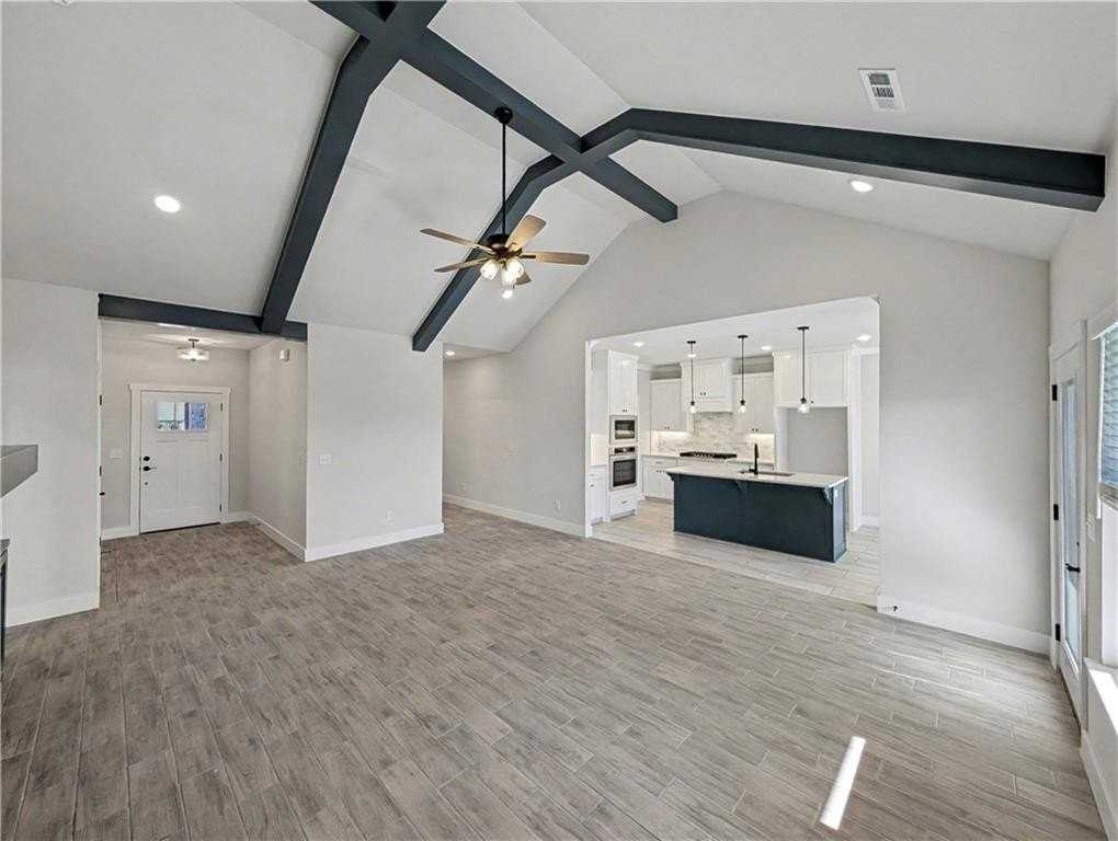 Southwest Basswood Avenue - Photo 4 of 28