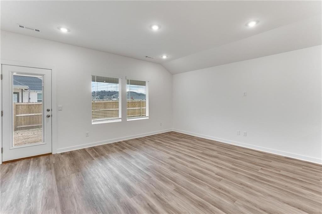 W Aurora St - Photo 3 of 20