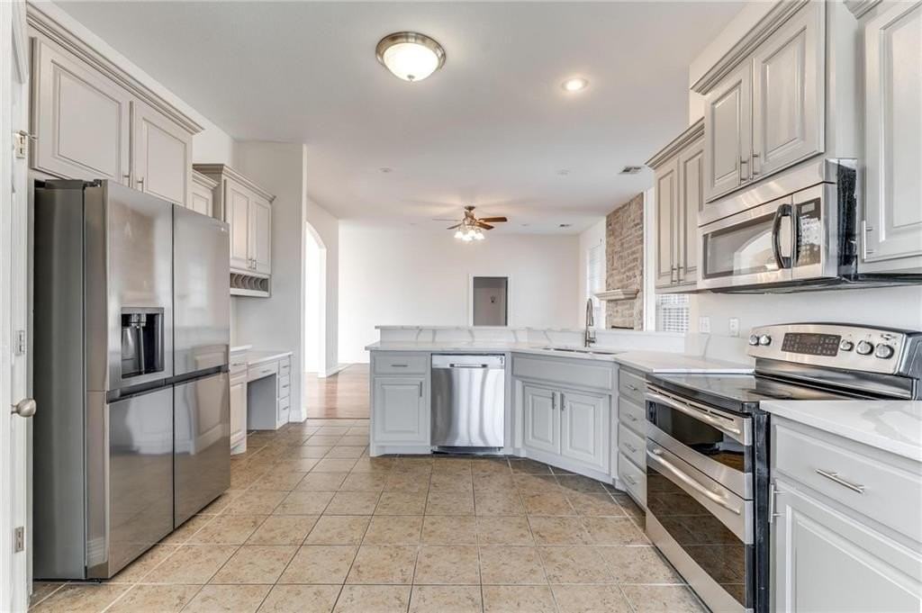 102 Skinner St - Photo 6 of 23