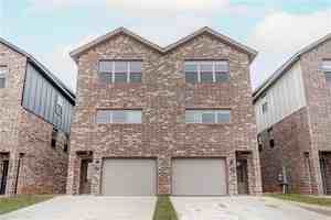 featured image of 2665 Sw Livingston Sq #1