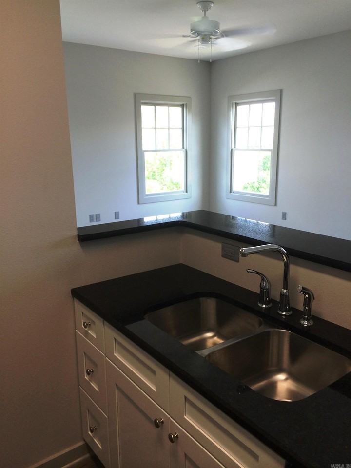 1855 Mckennon St - Photo 3 of 6