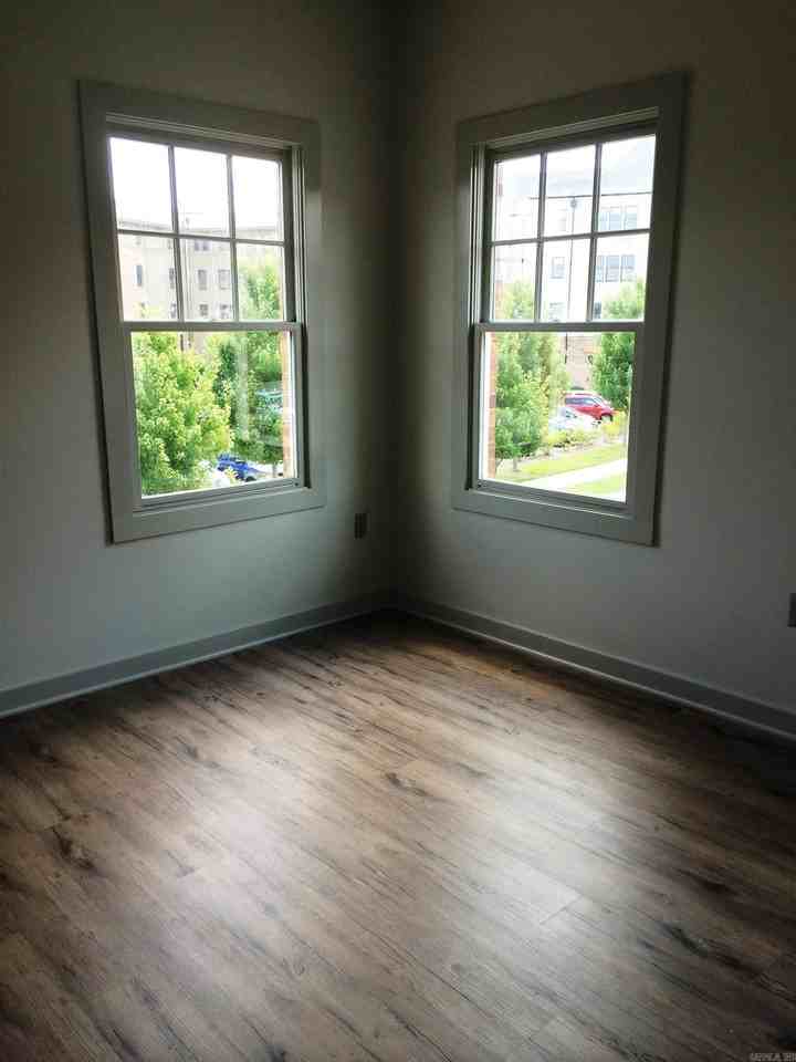 1855 Mckennon St - Photo 4 of 6