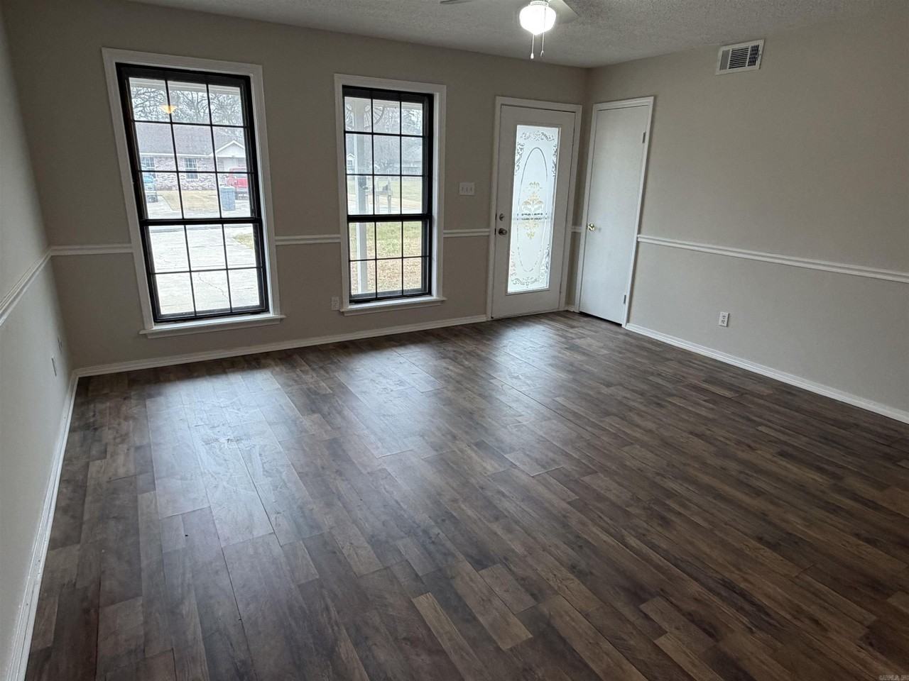 415 Wildwood Cv - Photo 4 of 21