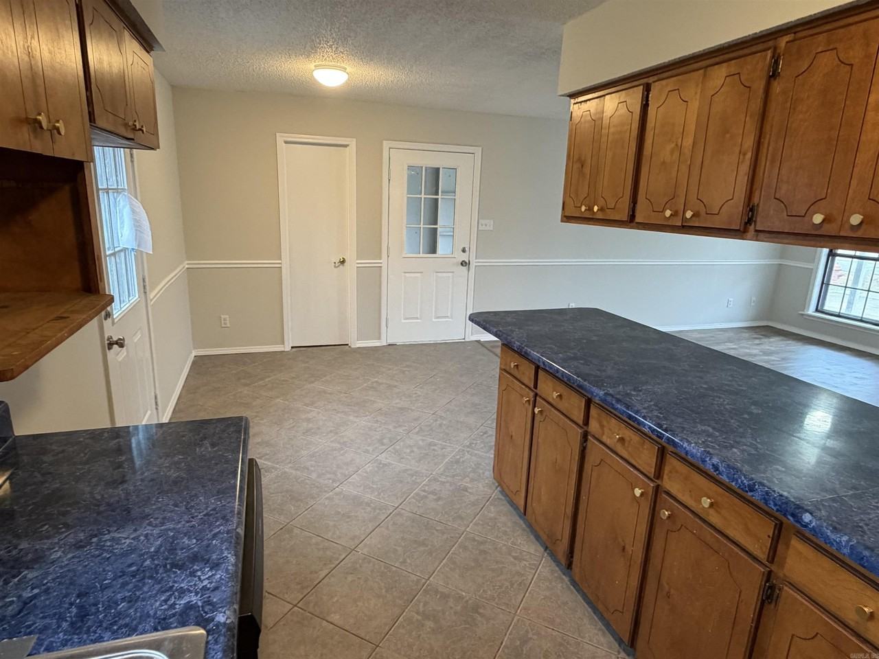 415 Wildwood Cv - Photo 7 of 21