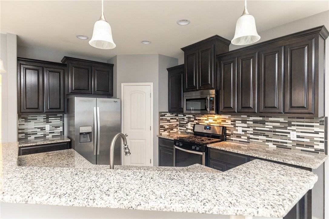 7601 Granite Dr - Photo 5 of 31