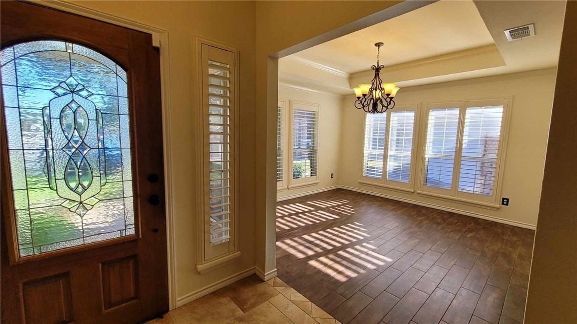 6401 Calais Street - Photo 3 of 23