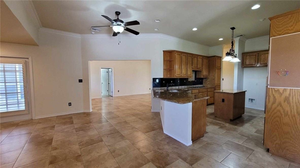 6401 Calais Street - Photo 7 of 23