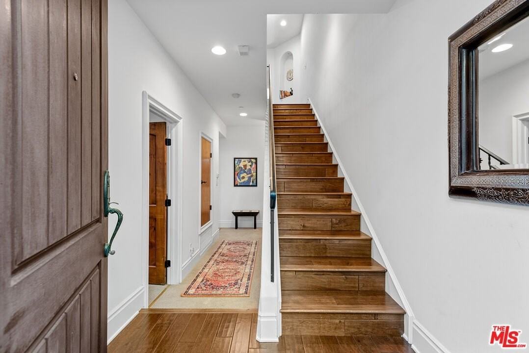 1619 Artesia Blvd Unit D #D - Photo 4 of 29