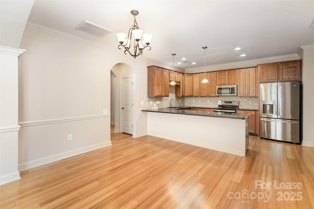 286 Liverpool Road - Photo 7 of 36