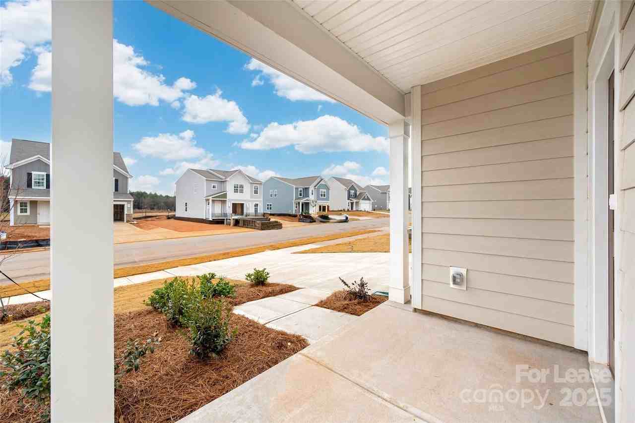 108 Rock Ave - Photo 2 of 45