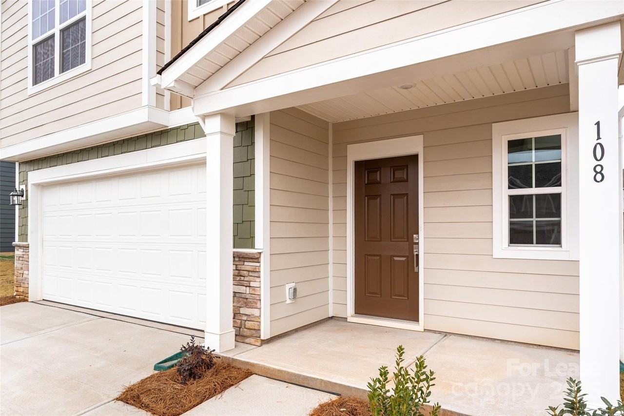 108 Rock Ave - Photo 3 of 45