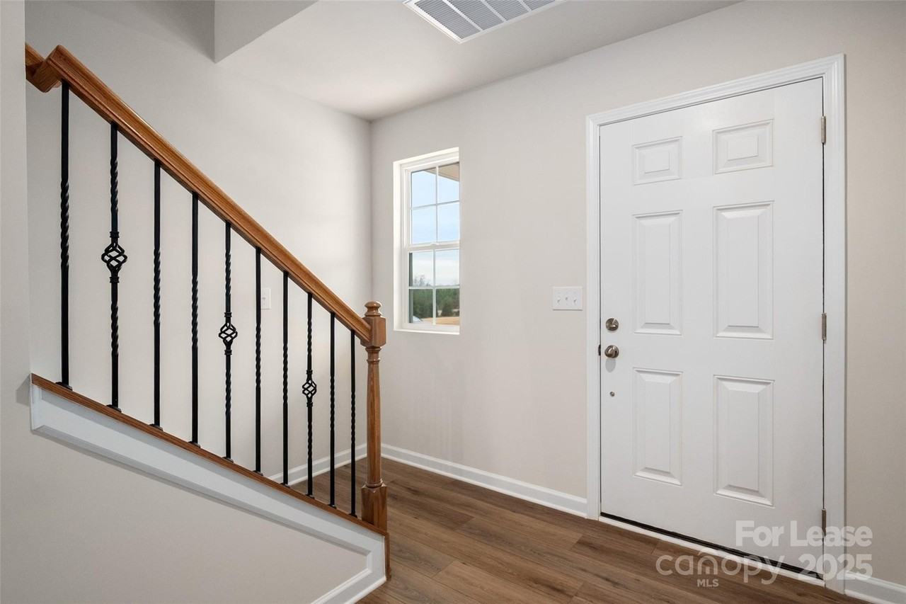 108 Rock Ave - Photo 5 of 45