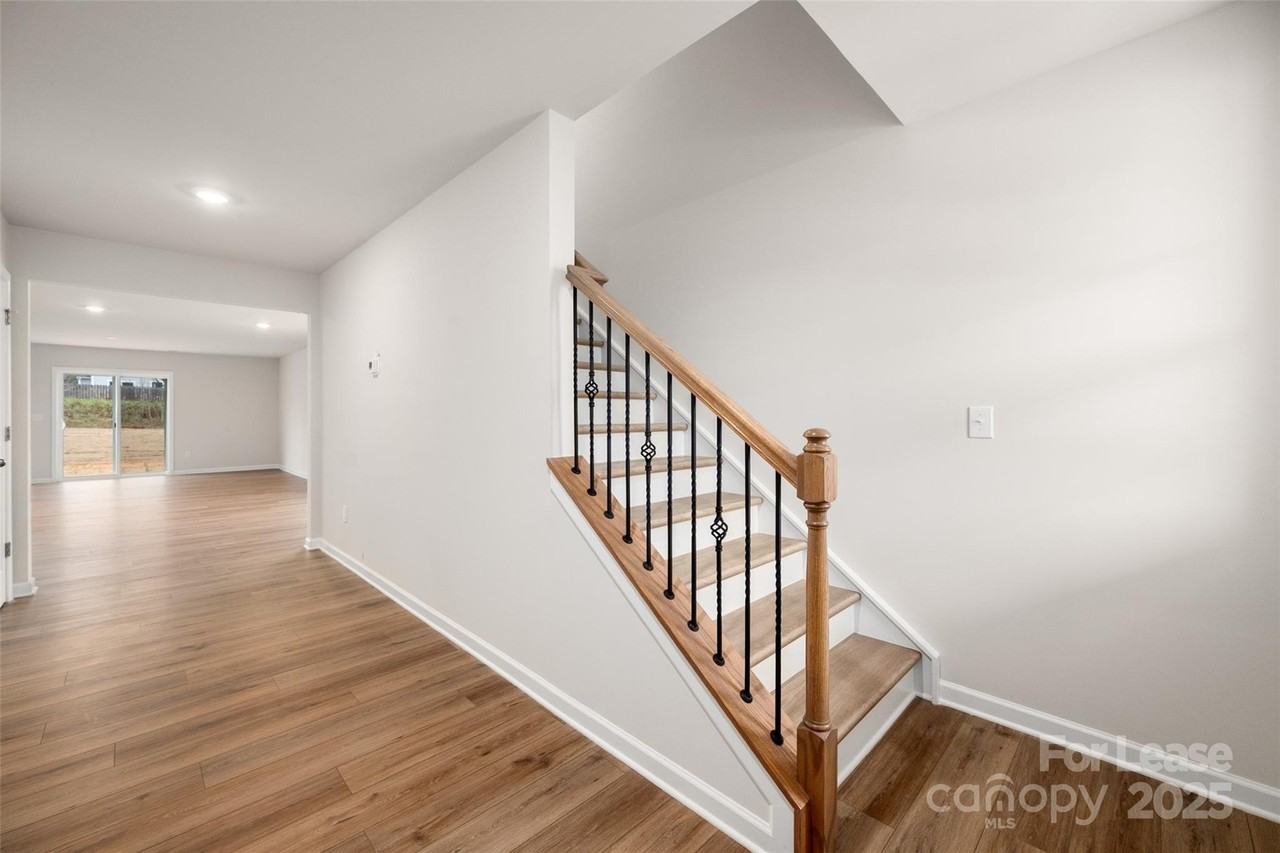 108 Rock Ave - Photo 6 of 45