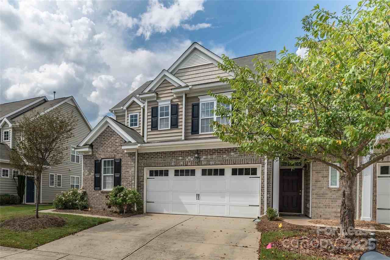 5470 Allison Lane - Photo 3 of 41