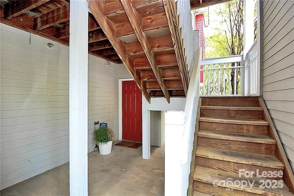 1140 West 1st Street - Photo 3 of 18