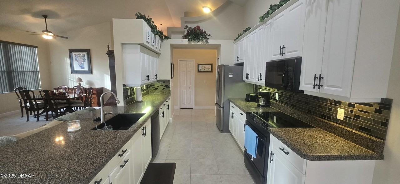 1279 Royal Pointe Ln - Photo 7 of 24