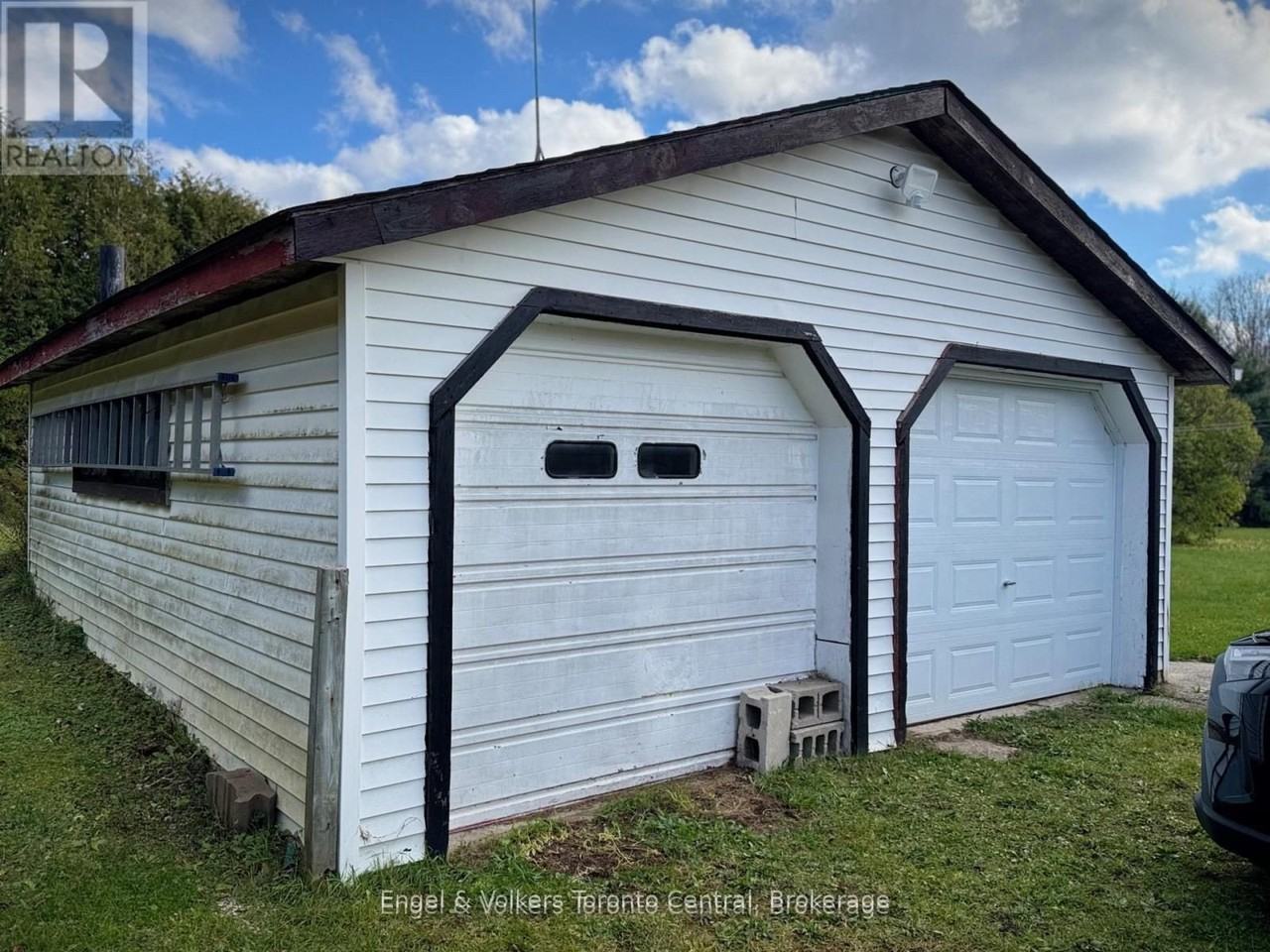 209 Evans St - Photo 5 of 5