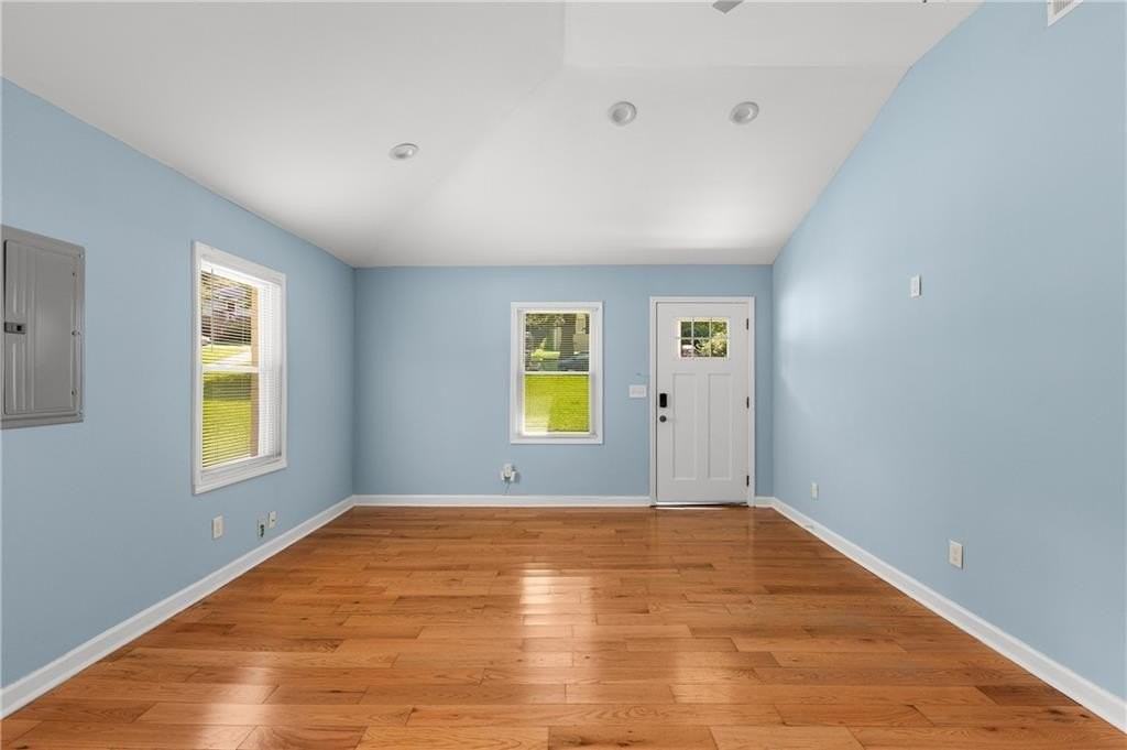 2931 Diana Drive Southwest - Photo 6 of 18