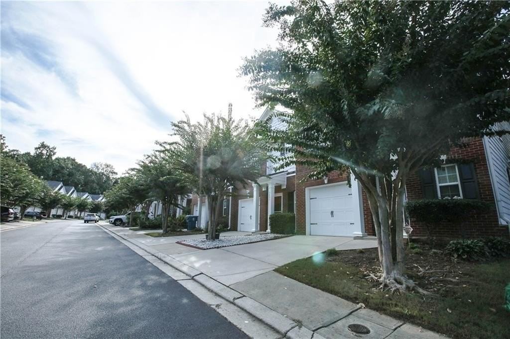 3801 Thyer Trace Northwest - Photo 2 of 44