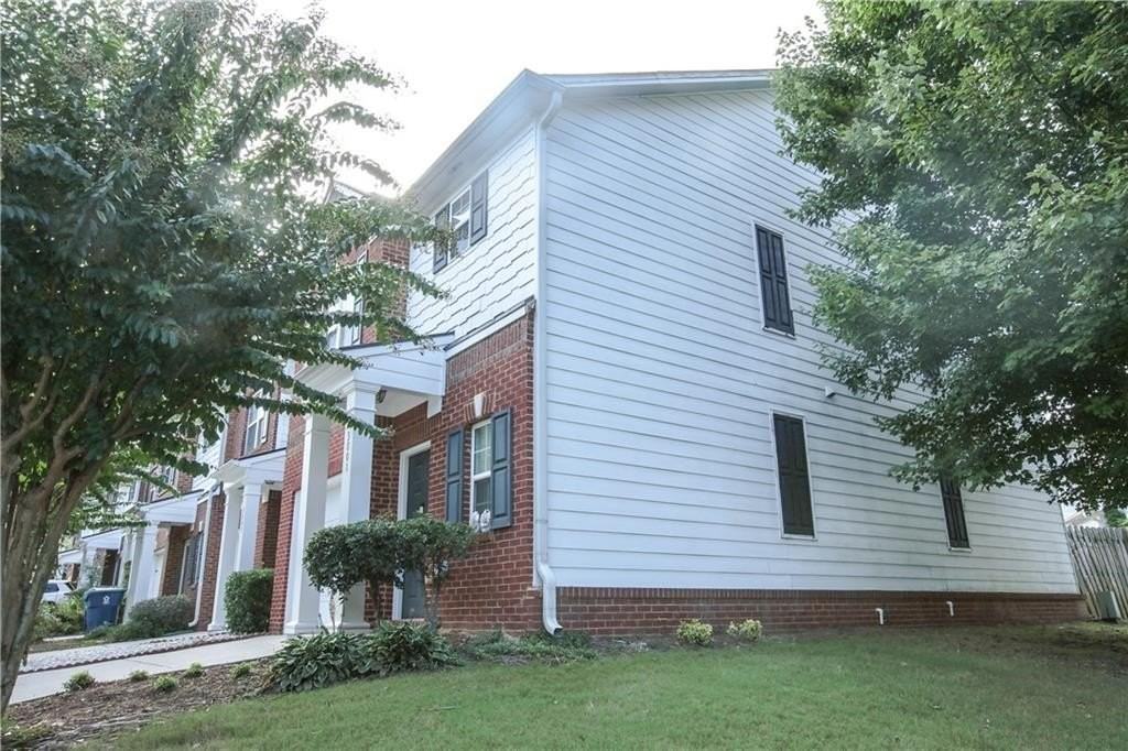 3801 Thyer Trace Northwest - Photo 3 of 44