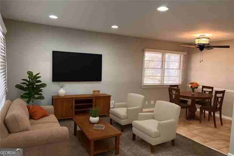 2047 Panstone Ct Sw - Photo 3 of 18