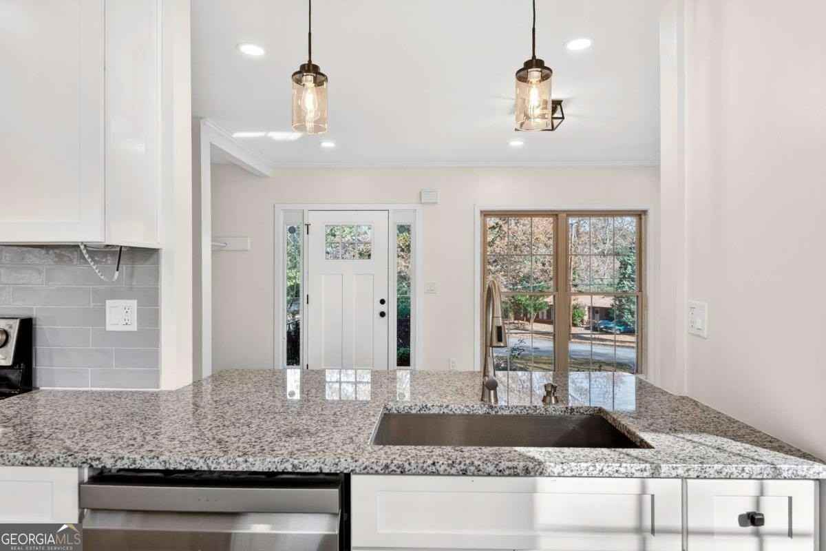 2918 Highland Dr Se - Photo 7 of 20