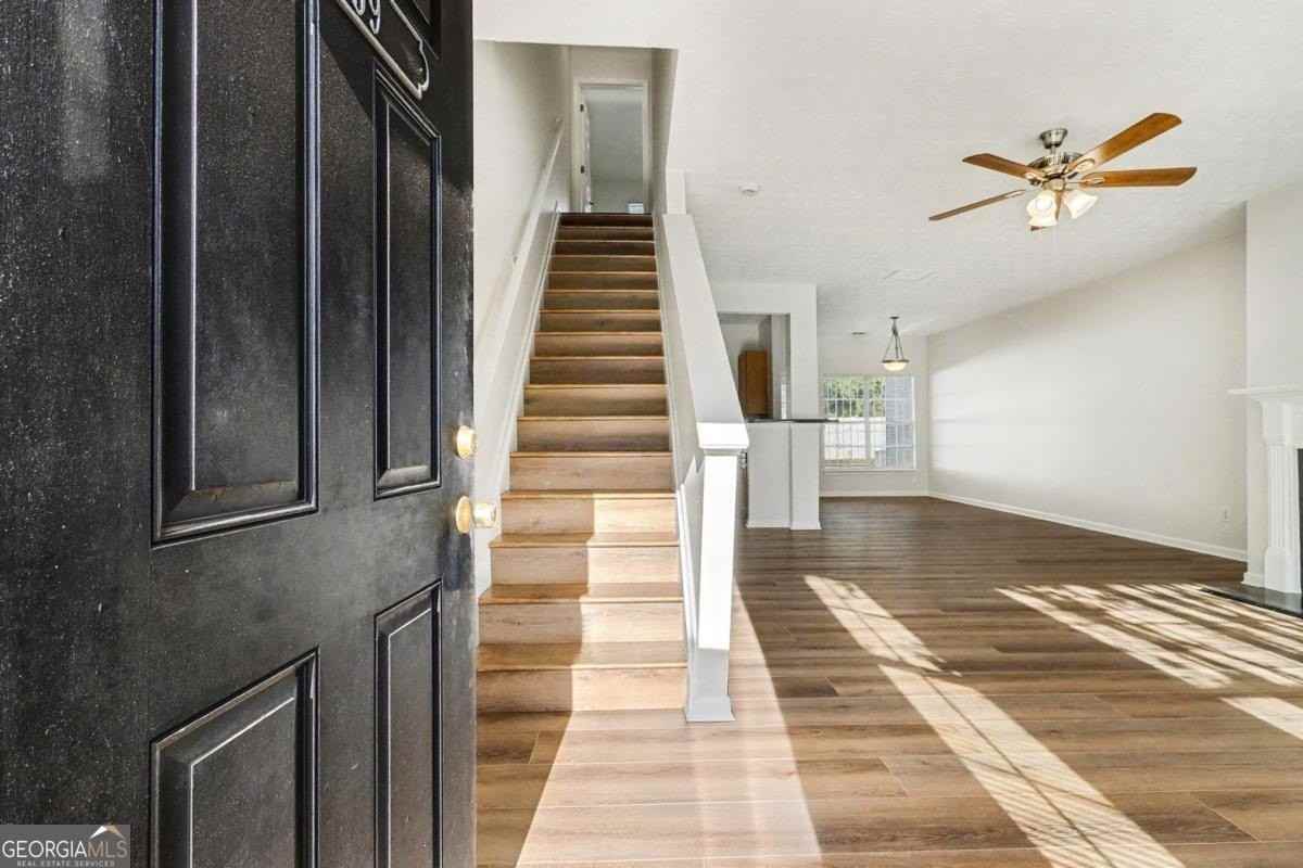 2559 Walden Lake Dr - Photo 2 of 21