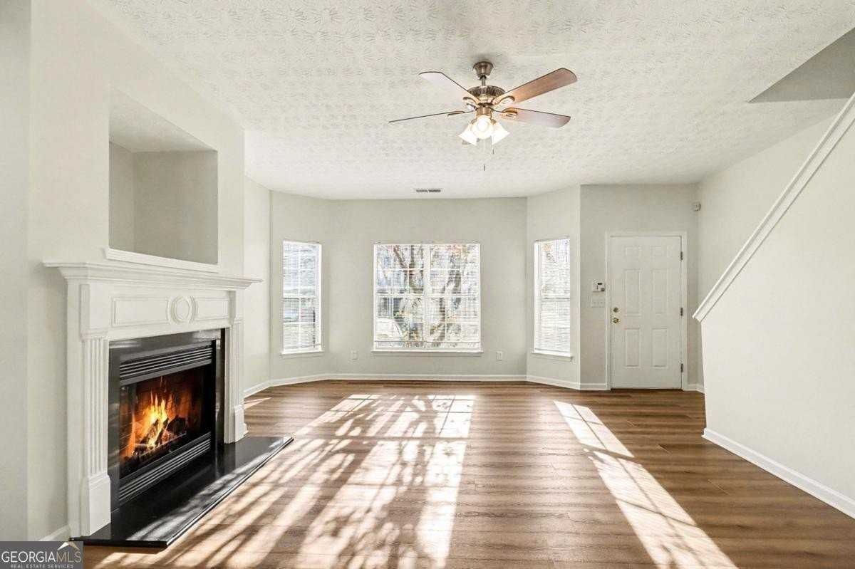 2559 Walden Lake Dr - Photo 3 of 21