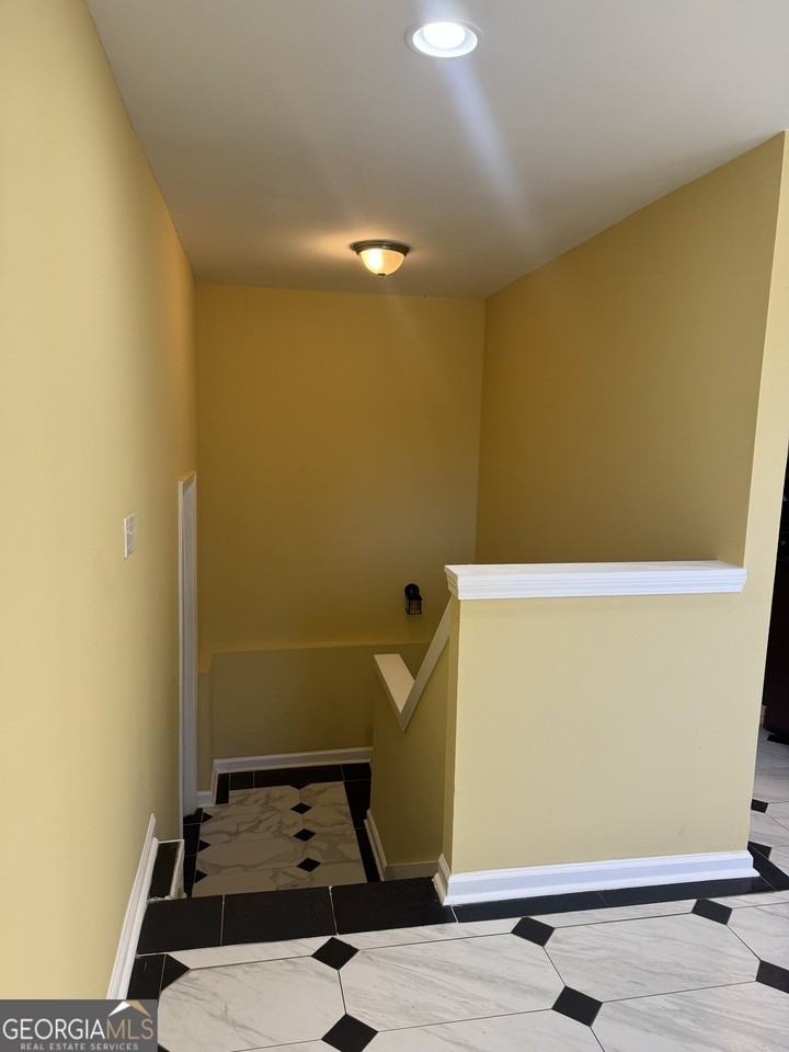 400 Tunis Rd - Photo 7 of 14