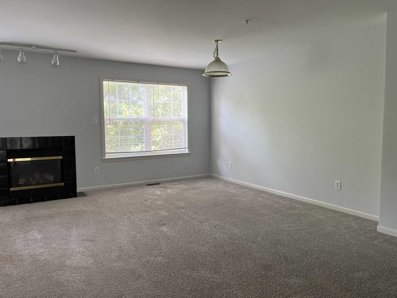 2815 Barclay Way - Photo 6 of 27