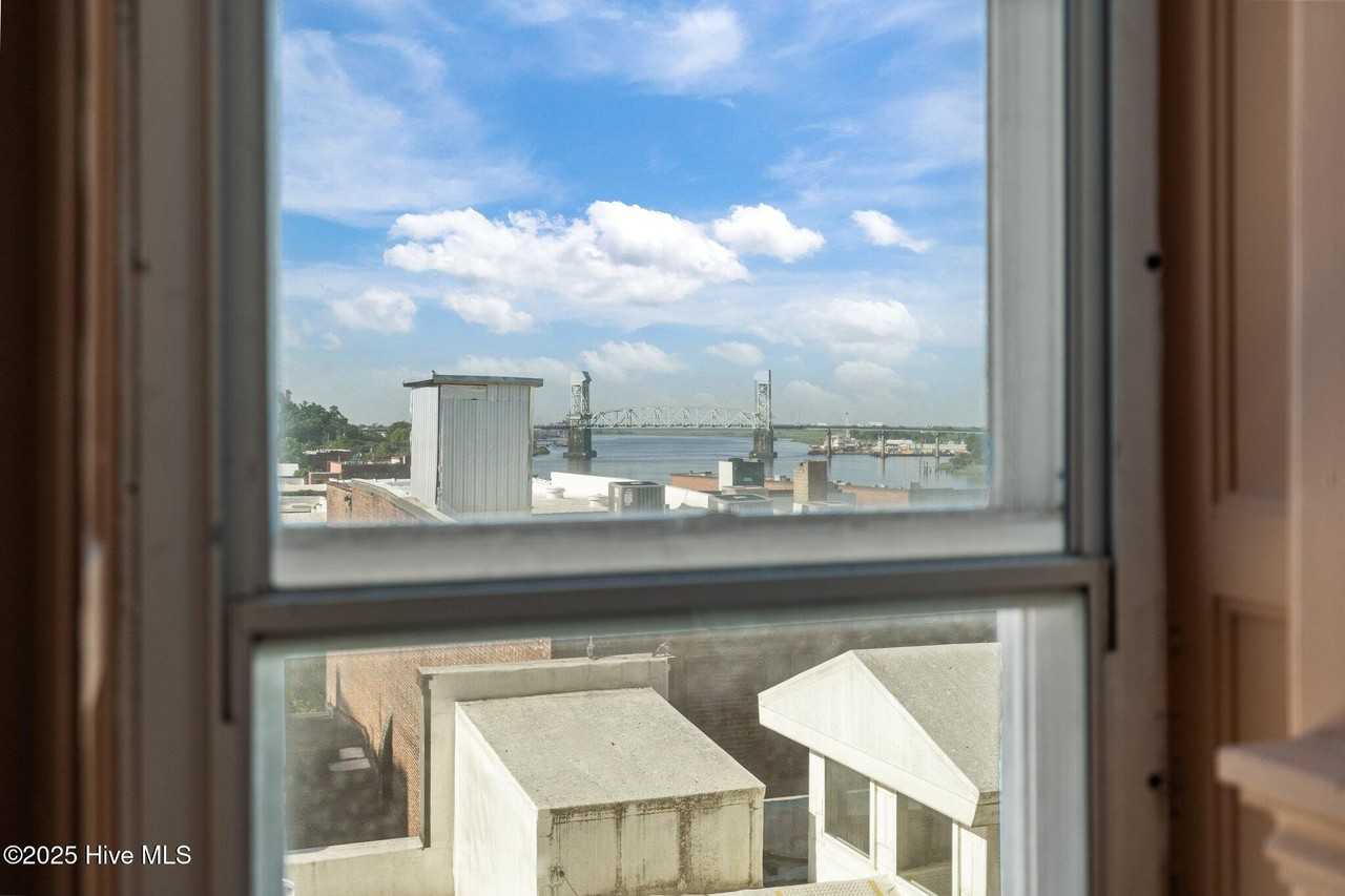 21 N Front St Apt 3b1 #3B1 - Photo 5 of 30