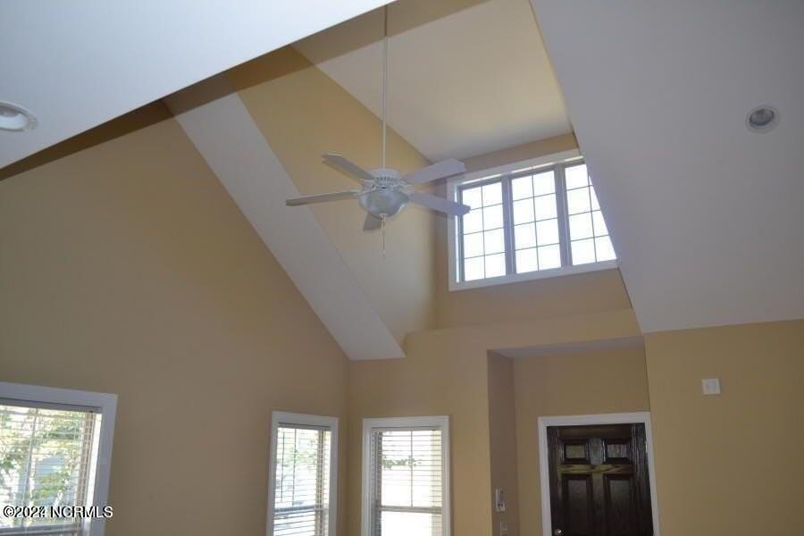 128 Cypress Cir - Photo 6 of 10