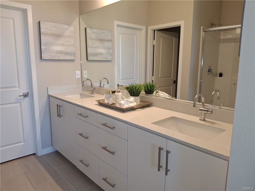 109 S Laxore St #303 - Photo 4 of 8