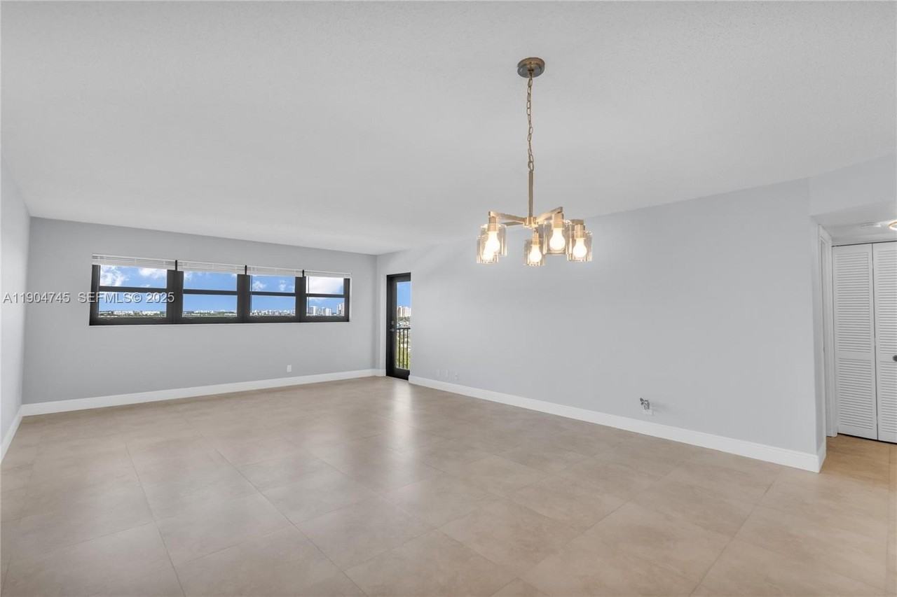 3200 Port Royale Dr N #1210 - Photo 6 of 40