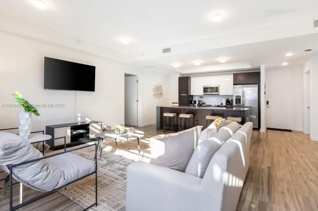 Bird Avenue #PHB - Photo 5 of 23