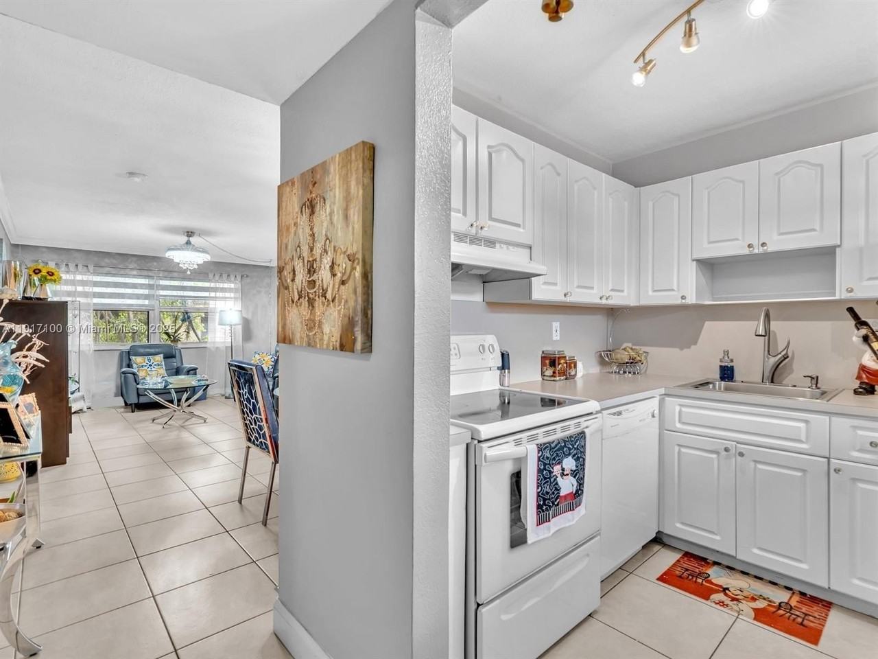 NW 89th Ave #211 - Photo 5 of 14