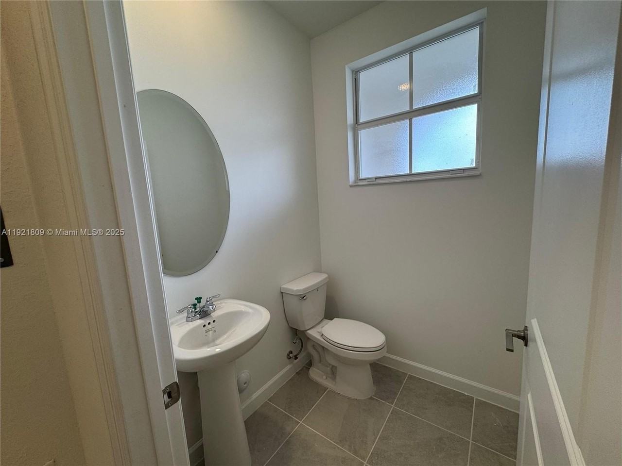 2622 Se 27th Ct #2622 - Photo 6 of 12