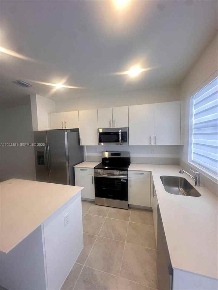 SW 121 Ave #26832 - Photo 3 of 18