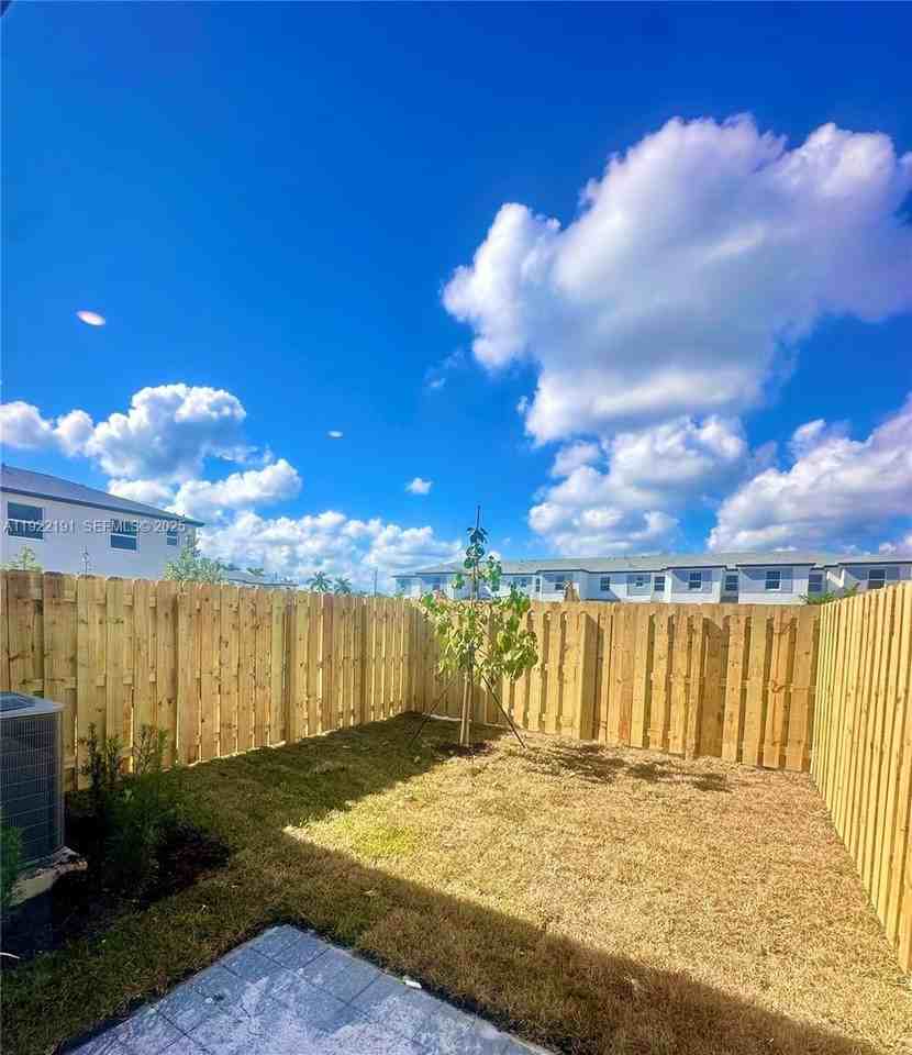 SW 121 Ave #26832 - Photo 5 of 18