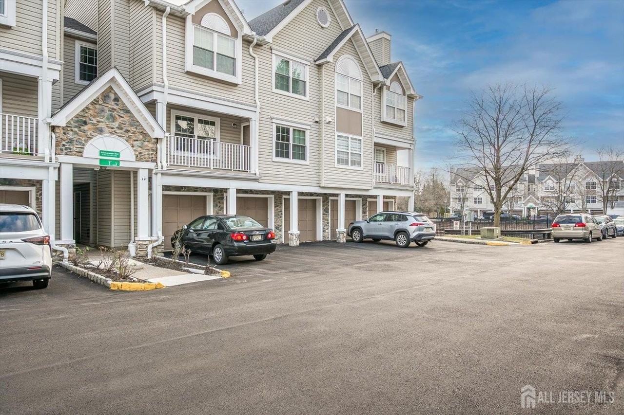 10 Guisborough Way - Photo 2 of 27