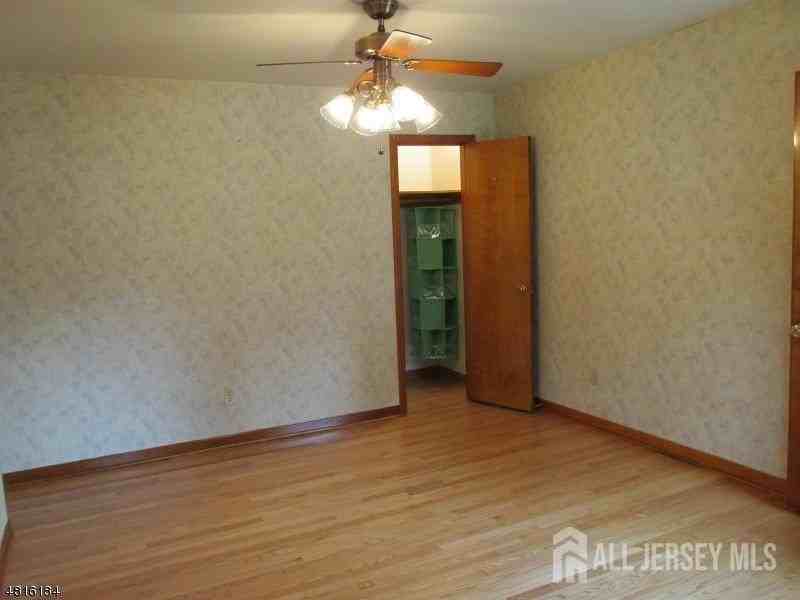 1818 W 4th St - Photo 3 of 7