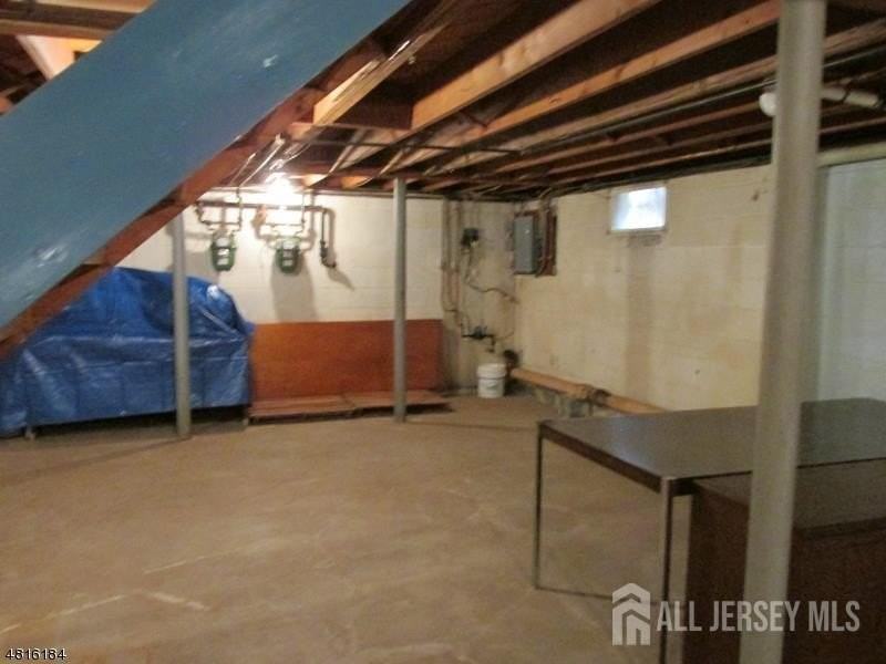 1818 W 4th St - Photo 6 of 7